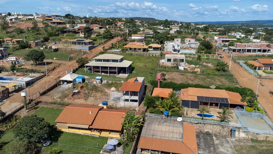 Onde fica o Lago Corumbá 4?