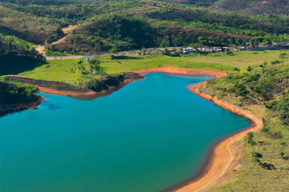 Lago Corumbá em Goiás: Explorando as maravilhas.